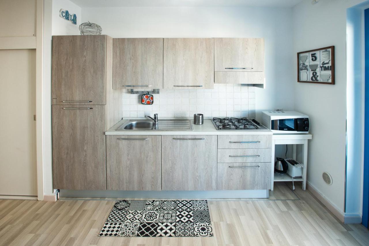 Blue Marine Apartment Поцало Екстериор снимка